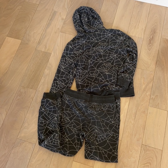 Cat & Jack Boys Spiderweb Sweatsuit Hoody Joggers Outfit SZ 12-14 Halloween - Picture 3 of 5